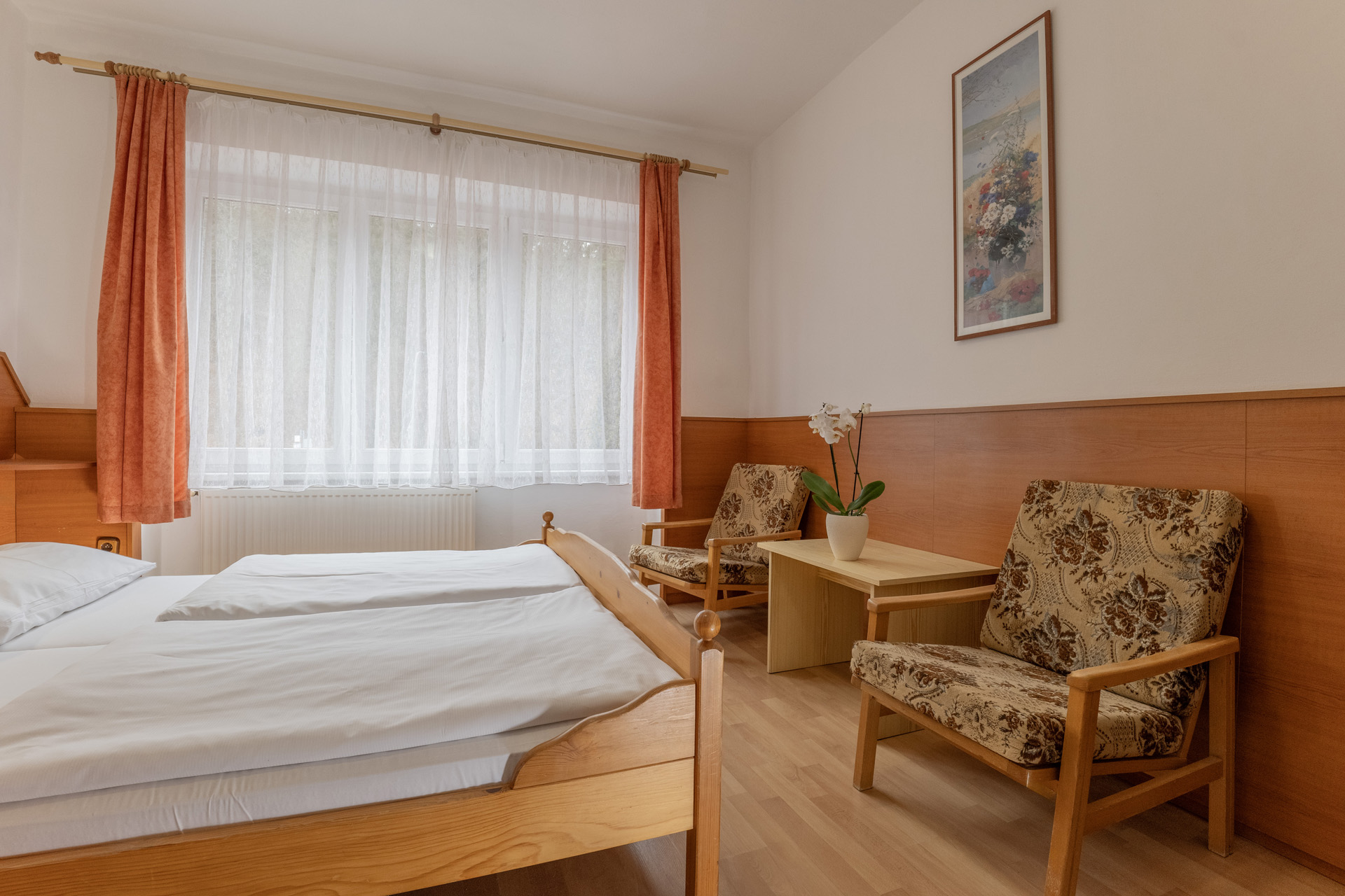 DOUBLE ROOM